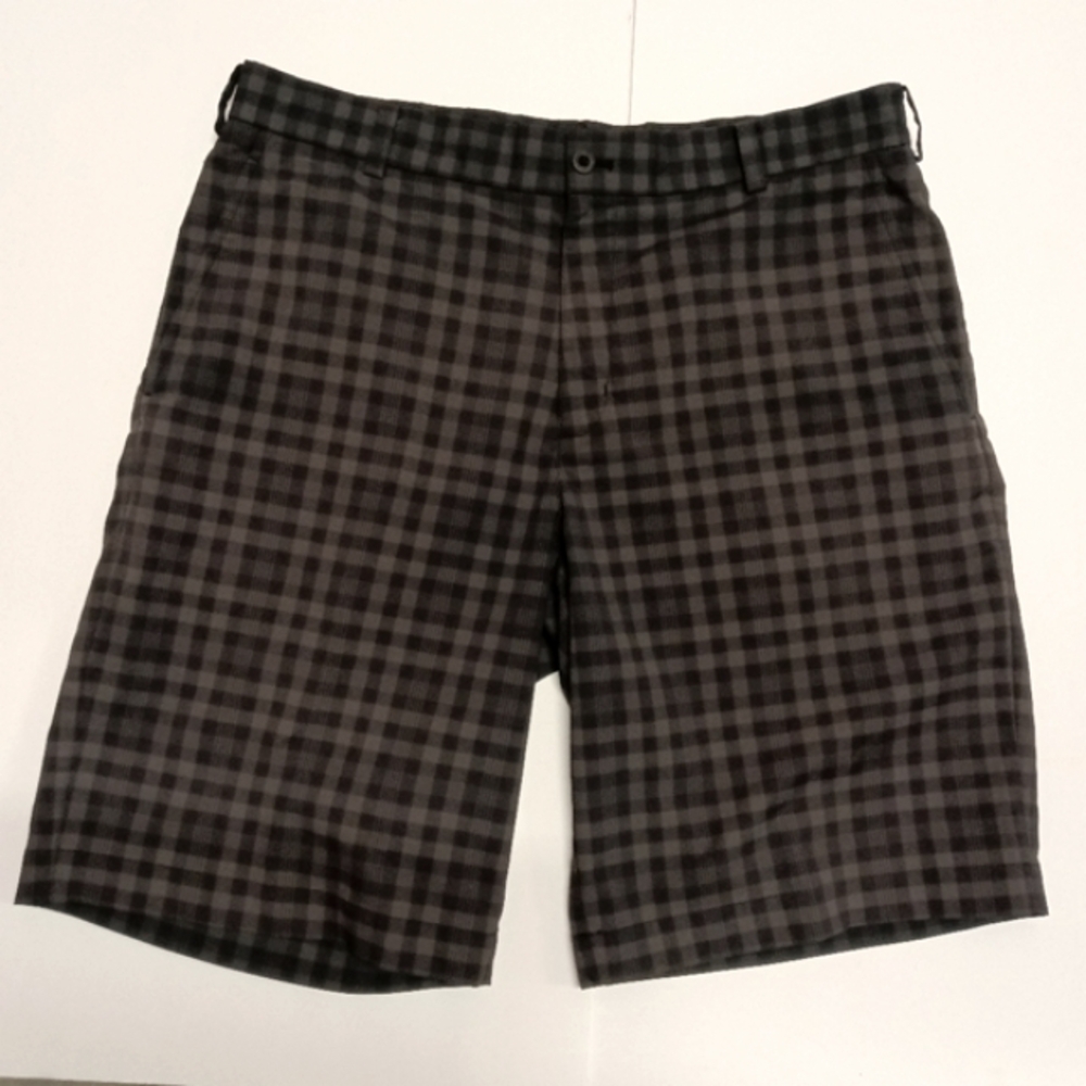 Nike Golf Men's Plaid/Check Shorts Black/Gray